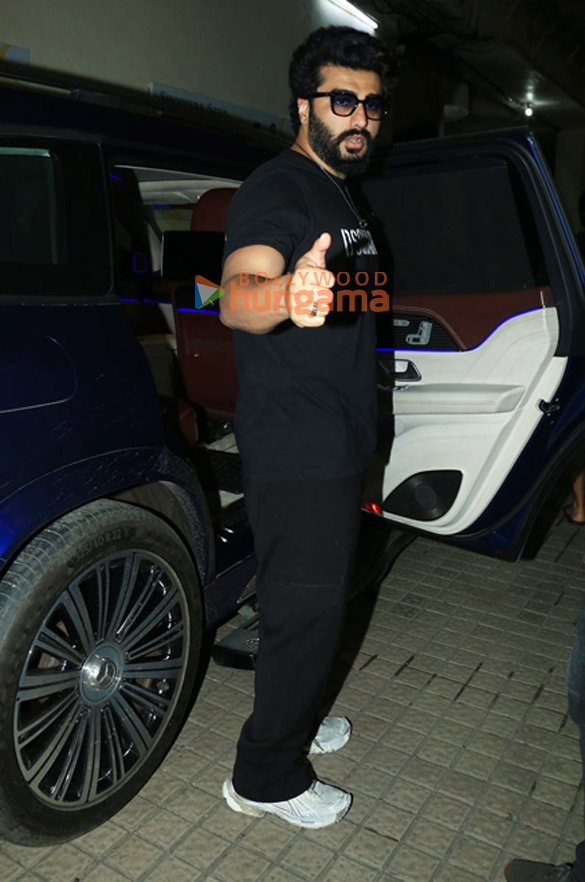 photos arjun kapoor and rohit dhawan snapped at pvr juhu 6