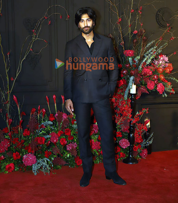 photos celebs grace sonakshi sinha and zaheer iqbals reception bash 1 17