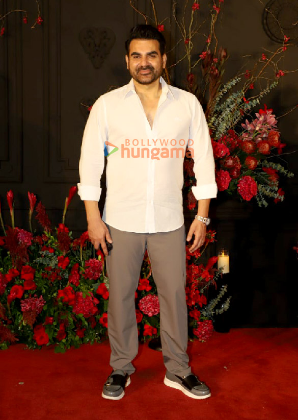 photos celebs grace sonakshi sinha and zaheer iqbals reception bash 3 9