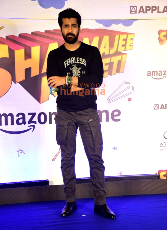 photos celebs grace the premiere of sharma ji ki beti 10