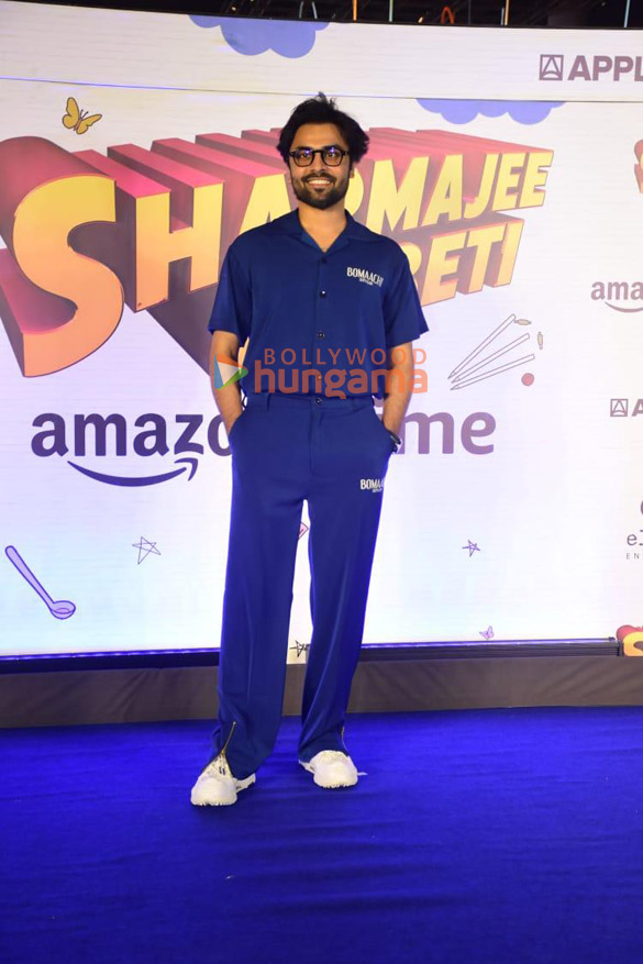 photos celebs grace the premiere of sharmajee ki beti 28 15