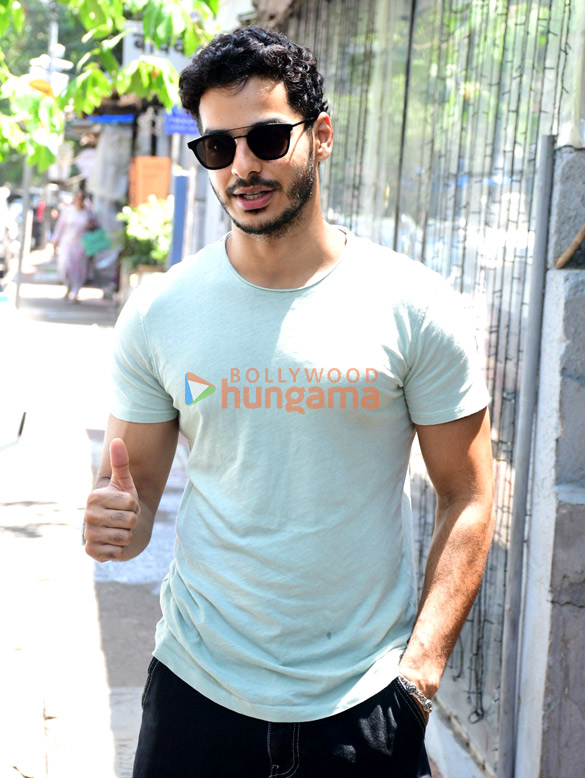 photos ishaan khatter spotted outside a cafe in bandra 2