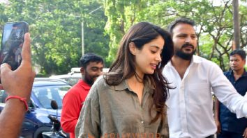 Photos: Janhvi Kapoor, Shikhar Pahariya and Orry Awatramani snapped in Andheri