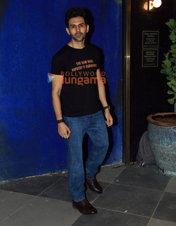 photos kartik aaryan and kabir khan snapped at pvr santacruz 4