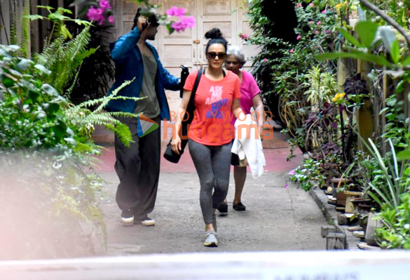 photos preity zinta spotted in bandra 4