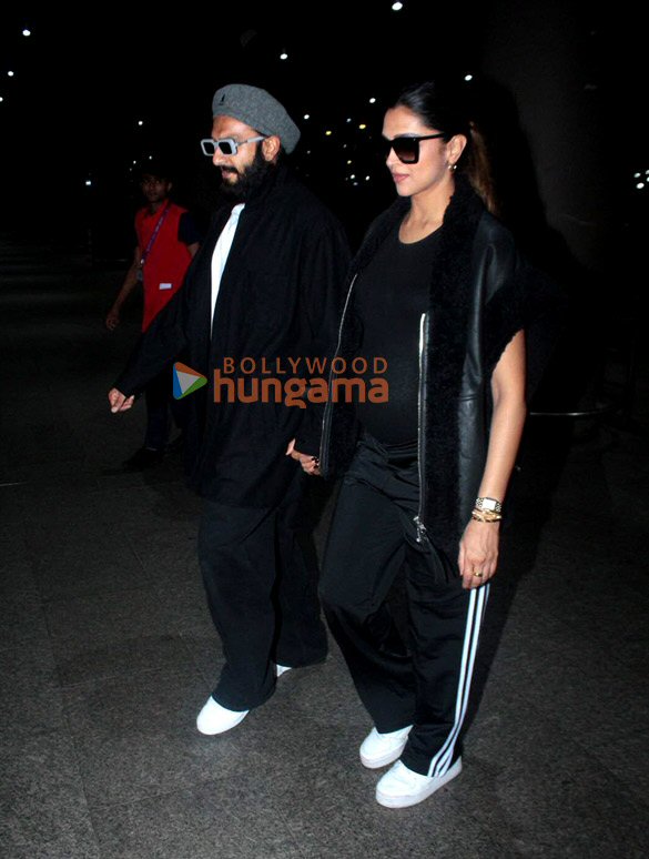 Photos: Ranveer Singh, Deepika Padukone and Ibrahim Ali Khan snapped at the airport