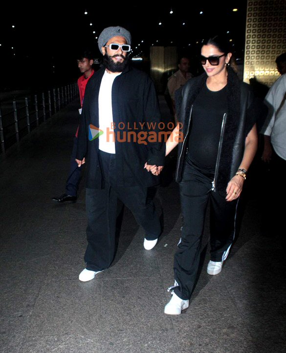 photos ranveer singh deepika padukone and ibrahim ali khan snapped at the airport 3