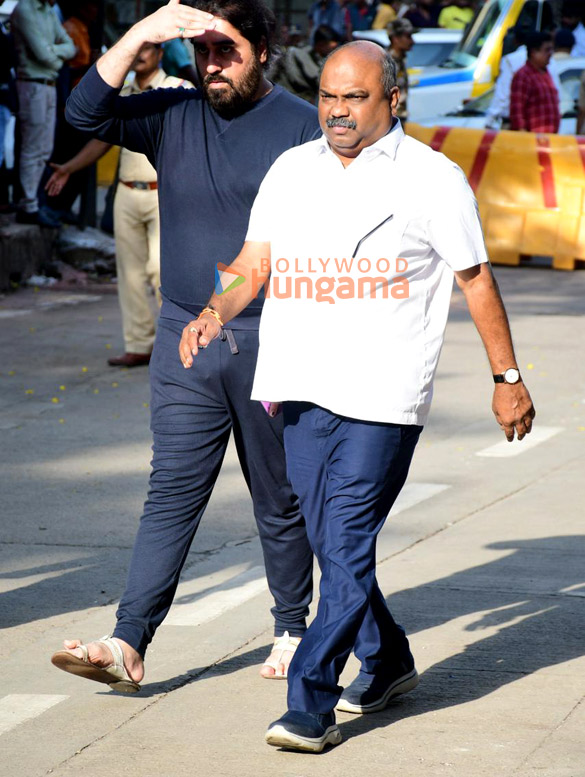 photos salman khan sonu sood and others snapped at amol kales house 3