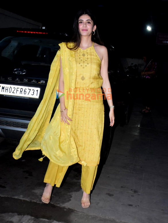 photos sanjana sanghi snapped in bandra 1 6