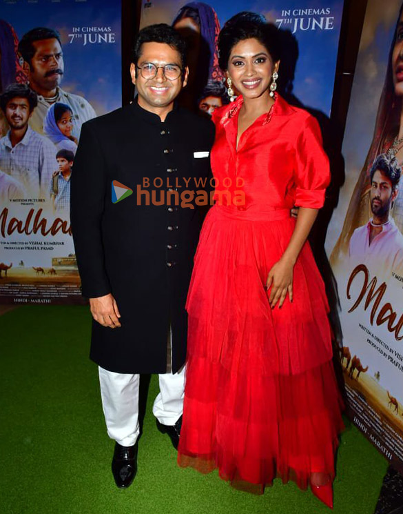 photos sharib hashmi anjali patil and others grace the premiere of malhar 7