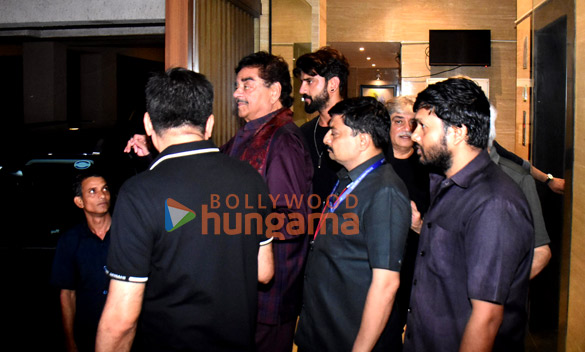 photos shatrughan sinha snapped with zaheer iqbal in bandra 2