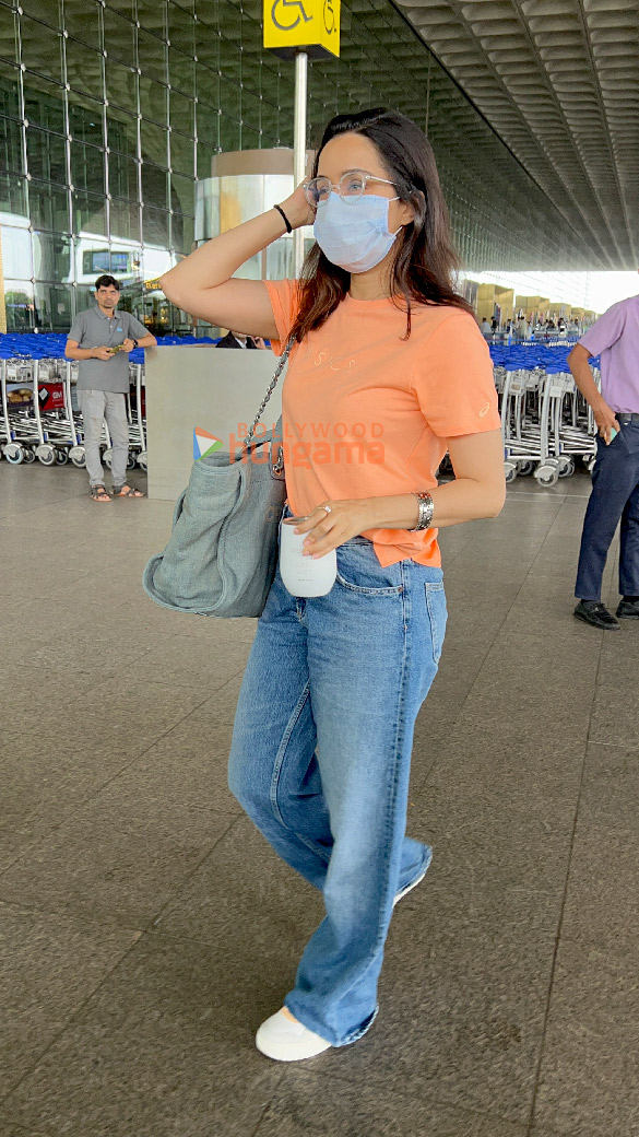 photos shraddha kapoor lakshya raghav juyal snapped at the airport 4