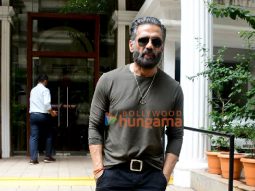 Photos: Suniel Shetty snapped outside a dental clinic in Khar