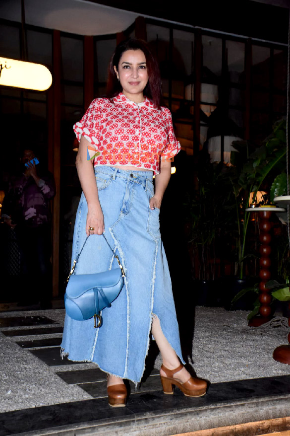photos tisca chopra snapped in bandra 3 2