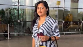 Rashami Desai chit chats with paps as she gets clicked at the airport