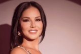 Sunny Leone stuns in her glamorous diamond embellisbed outfit