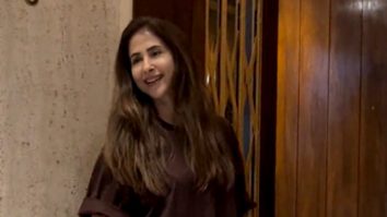 Urmila Matondkar waves at paps as she gets clicked in the city