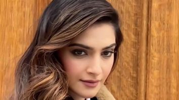 Just Sonam Kapoor being effortlessly gorgeous