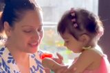 We want to join in too! Bipasha Basu & baby Devi’s cute tea party