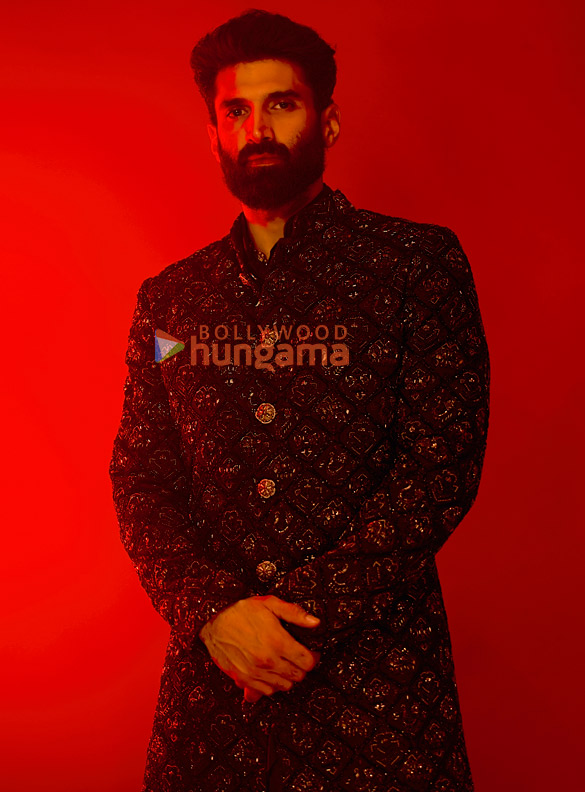 aditya roy kapur 4 7