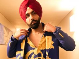 Ammy Virk gifts stylish ring to young fan in crowd during Bad Newz promotional event