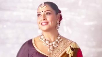 Bipasha Basu in a saree is so beautiful!