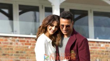 EXCLUSIVE: Akshay Kumar and Vaani Kapoor showcase their chemistry in second song ‘Duur Na Karin’ from Khel Khel Mein, see pics