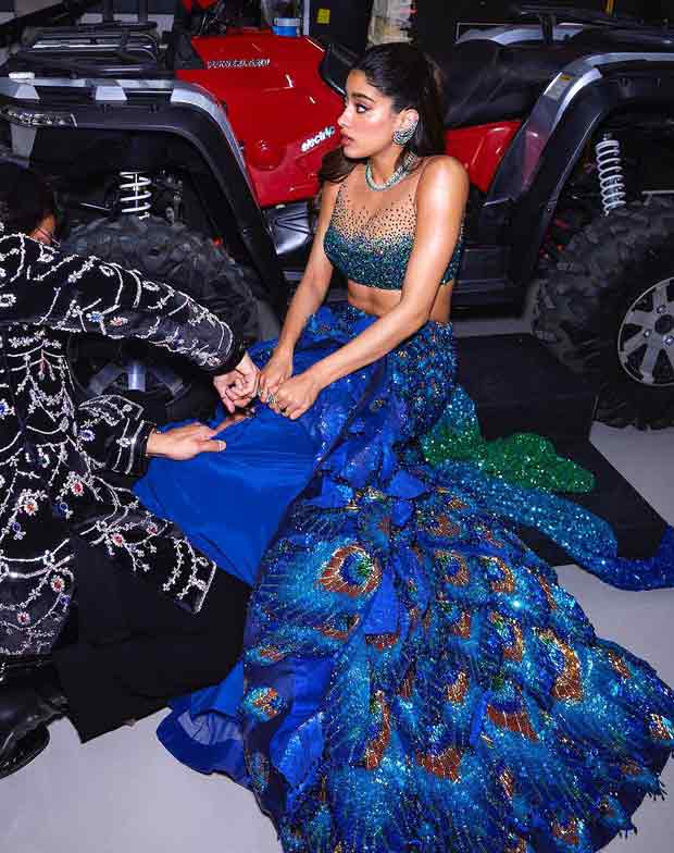 Janhvi Kapoor weaves elegance in mermaid-style Manish Malhotra peacock lehenga for Anant Ambani-Radhika Merchant's sangeet; Shikhar Pahariya trims her can-can before hitting dance floor 