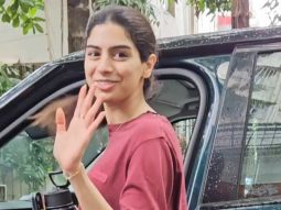Khushi Kapoor waves at paps as she gets clicked outside the gym