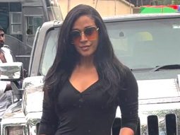 Krishna Shroff strikes a pose for paps as she gets clicked