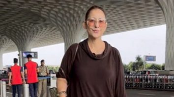 Manisha Koirala strikes a pose for paps as she gets clicked at the airport