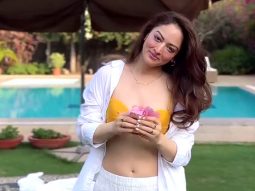 Overload of beauty! Sandeepa Dhar in her cute outfit