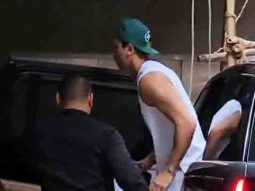 Paps capture a glimpse of Ranbir Kapoor outside the gym