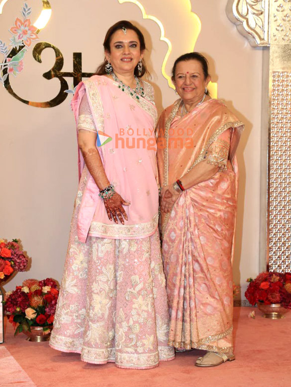 photos ananya panday john cena sara ali khan and others attend the wedding ceremony of anant ambani and radhika merchant 121 1 photos ananya panday john cena sara ali khan and others attend the wedding ceremony of anant ambani and radhika merchant 121 1