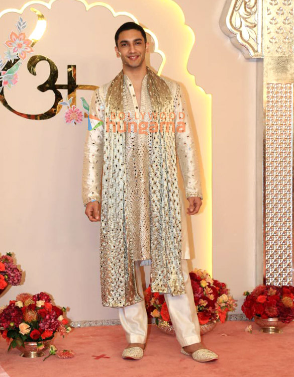 photos ananya panday john cena sara ali khan and others attend the wedding ceremony of anant ambani and radhika merchant 121 3 photos ananya panday john cena sara ali khan and others attend the wedding ceremony of anant ambani and radhika merchant 121 3