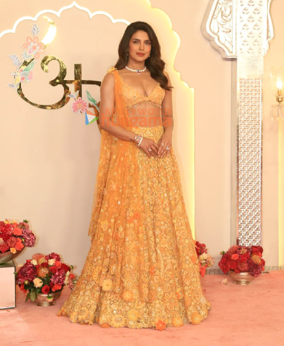photos ananya panday john cena sara ali khan and others attend the wedding ceremony of anant ambani and radhika merchant 731 8 photos ananya panday john cena sara ali khan and others attend the wedding ceremony of anant ambani and radhika merchant 731 8