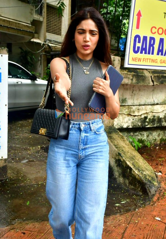 photos bhumi pednekar snapped in juhu 6