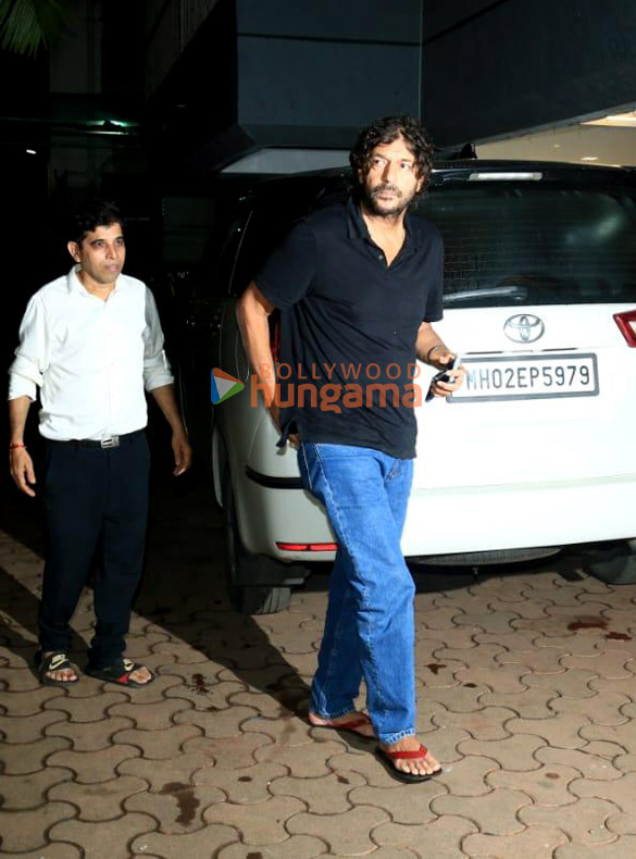 photos celebs arrive at farah khans house to pay last respects to menaka irani 836 10