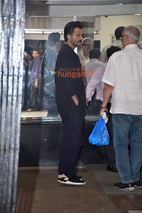 photos hrithik roshan sania mirza and others snapped at farah khans residence 14
