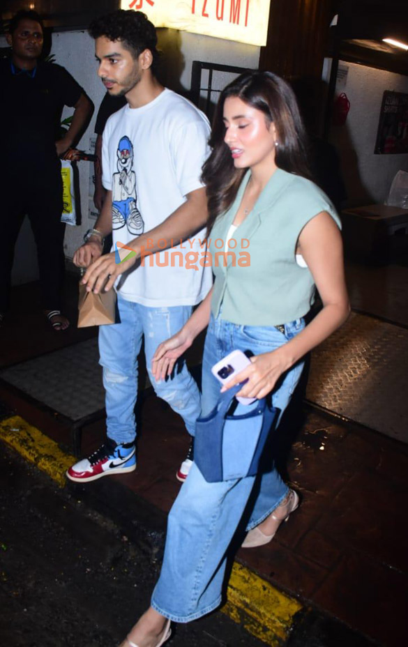 Photos: Ishaan Khatter snapped at Izumi in Bandra Photos: Ishaan Khatter snapped at Izumi in Bandra