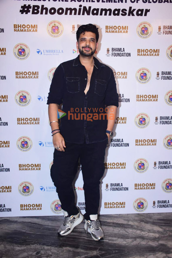 photos jackie shroff jeetendra and others snapped at bhamla foundations bhoomi namaskar event 5