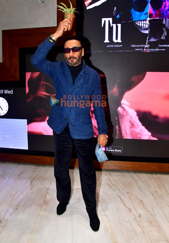 photos jackie shroff and neelam kothari snapped at t series office promoting their song tu 6
