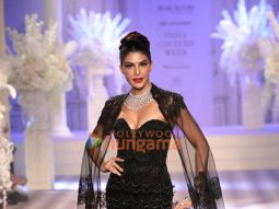 Photos: Jacqueline Fernandez and Ridhima Kapoor Sahni walk the ramp for Isha Jajodia at ICW 2024 in New Delhi