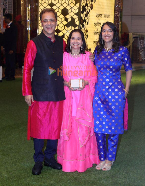 photos janhvi kapoor sara ali khan and others attend anant ambani and radhika merchants haldi ceremony 8