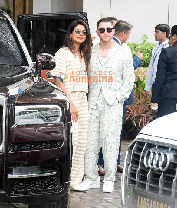 photos priyanka chopra jonas and nick jonas snapped at kalina airport 2 2