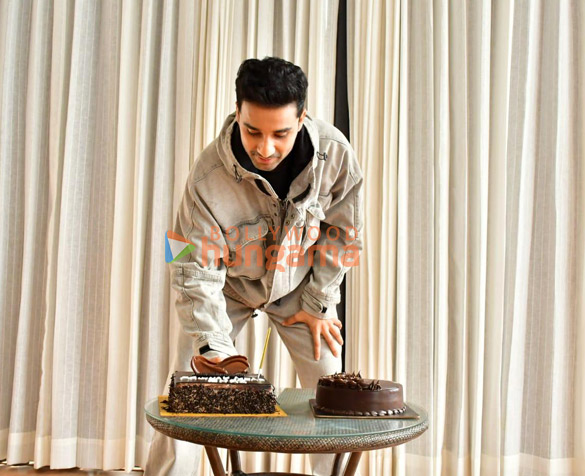photos raghav juyal celebrates birthday with media 2