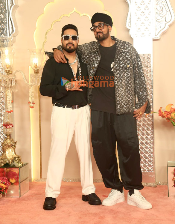 photos shah rukh khan salman khan ananya panday john cena sara ali khan and others attend the wedding ceremony of anant ambani and radhika merchant 1137 6