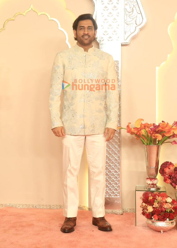 photos shah rukh khan salman khan ananya panday john cena sara ali khan and others attend the wedding ceremony of anant ambani and radhika merchant 1137 7
