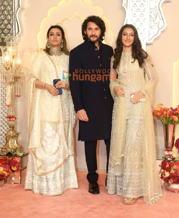 photos shah rukh khan salman khan ananya panday john cena sara ali khan and others attend the wedding ceremony of anant ambani and radhika merchant 1145 8