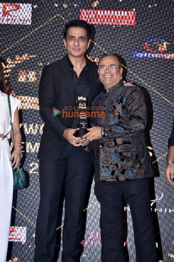 photos sonu sood and others attend bollywoods iconic achievement awards 2024 5